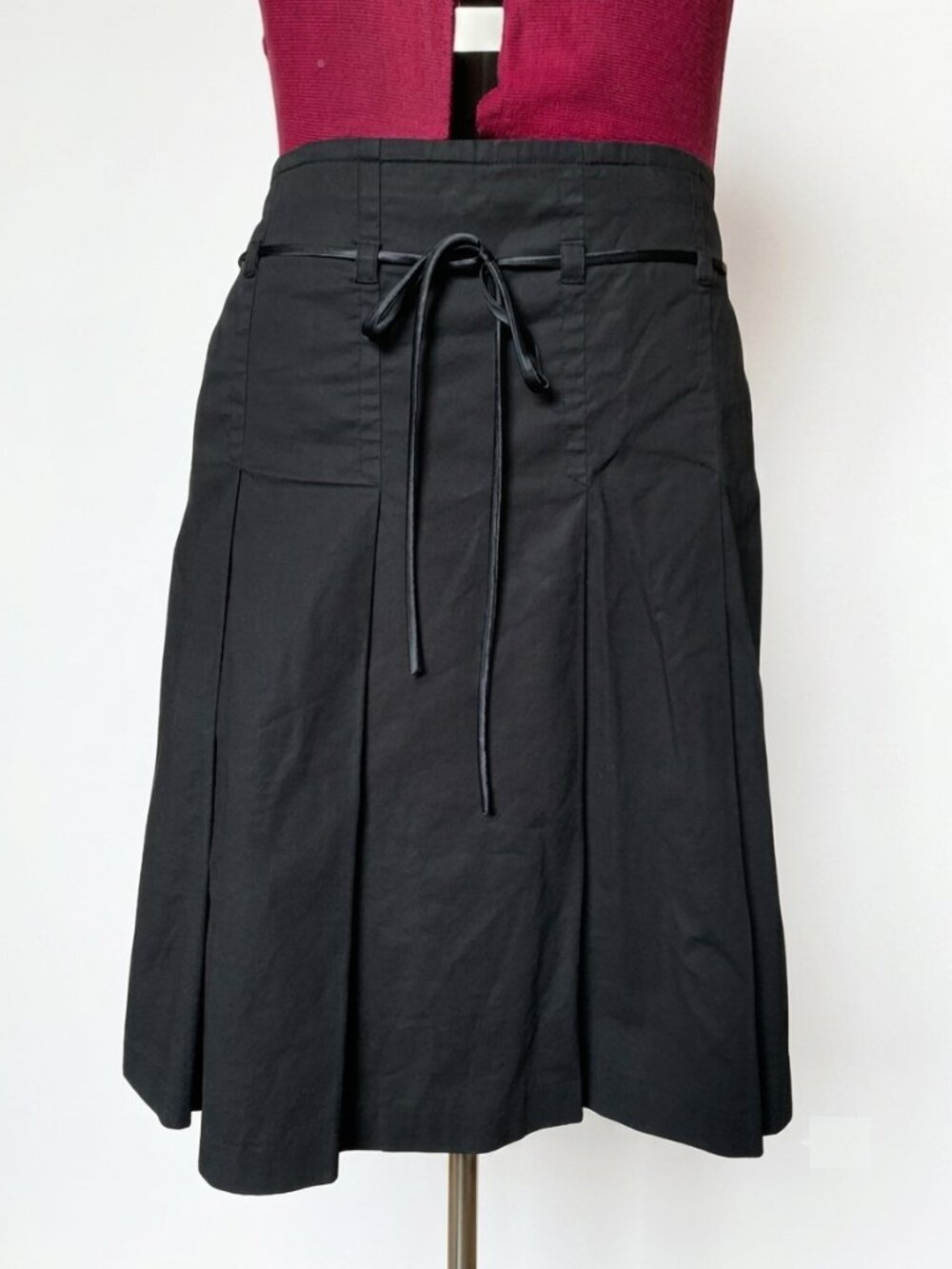 Reitmans - Black Pleated A-Line Midi Skirt with Satin Tie – Size 13